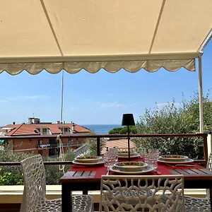 https://il-leudo-lavagna.hotelitalianriviera.com