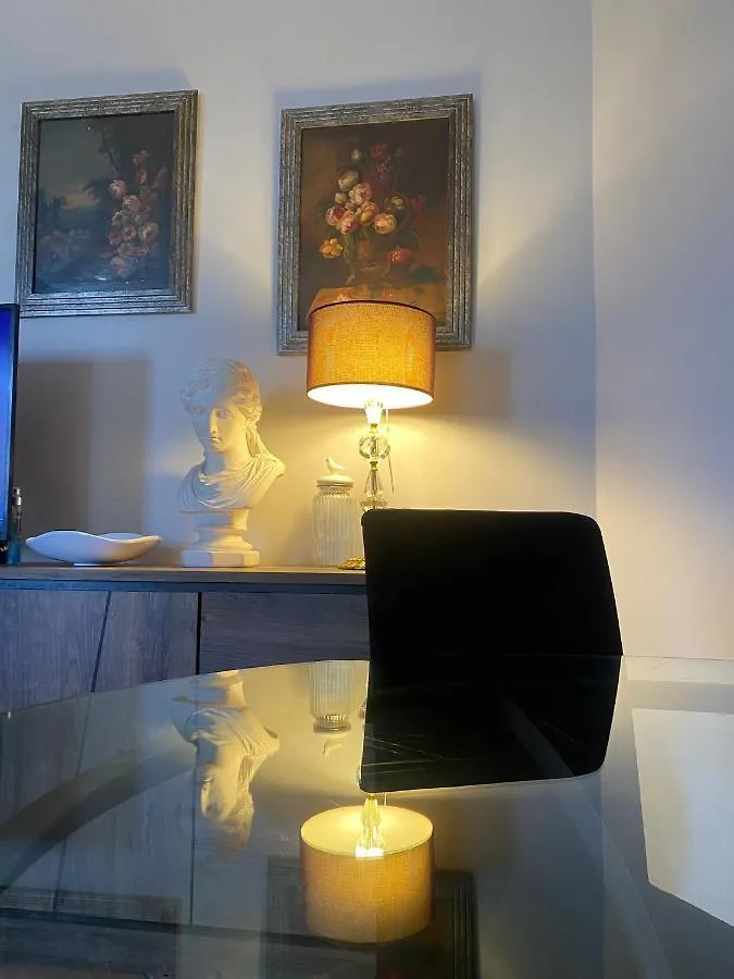 ורג'אטה Malpensa Casa Gallery דירה